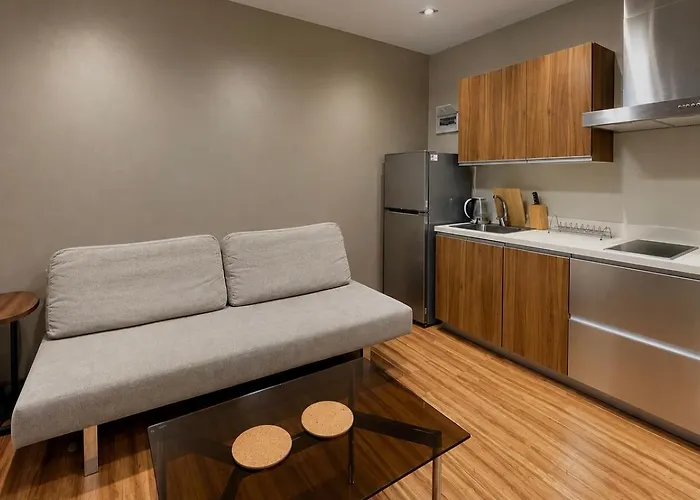 Sweetstays In Poblacion Makati 4* مانيلا